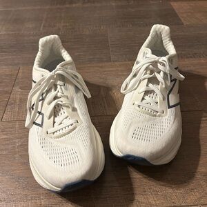 Women's New Balance Fresh Foam X 1080v14 Running Shoes size 8.5